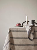 Thea bordsduk 145x270