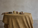 <h3>Pure <em>stoneware</em>.&nbsp;<br/><em>Made by </em>artisans.</h3>