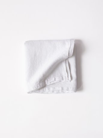 Bordsduk i linne 145x145 - bleached white