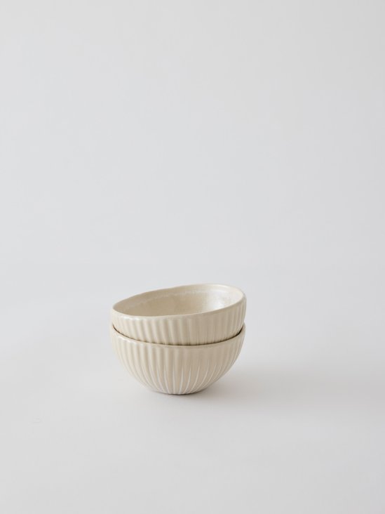 Liten skål i beige porslin - Tell Me More