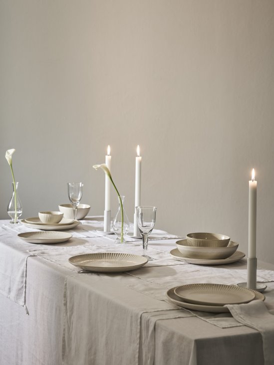 Middagstallrik i beige stengods - Tell Me More